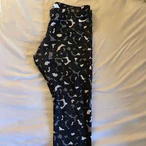 Nike Leopard Capris
